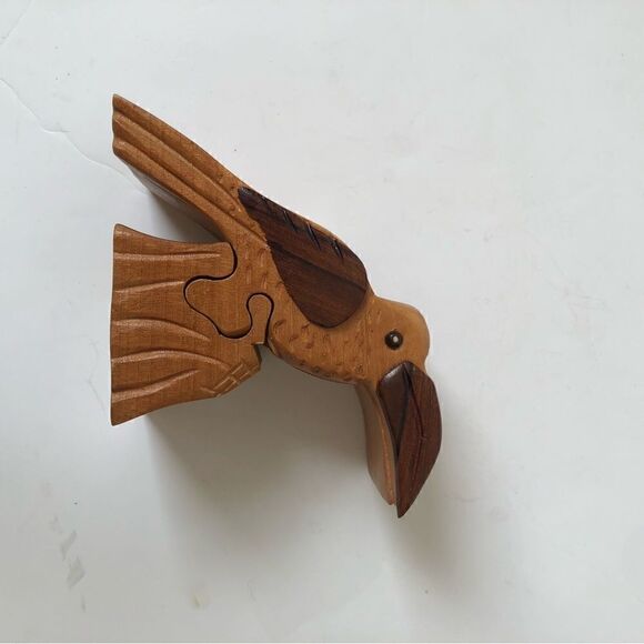 Tucan bird carved wooden puzzle trinket box - Picture 2 of 9